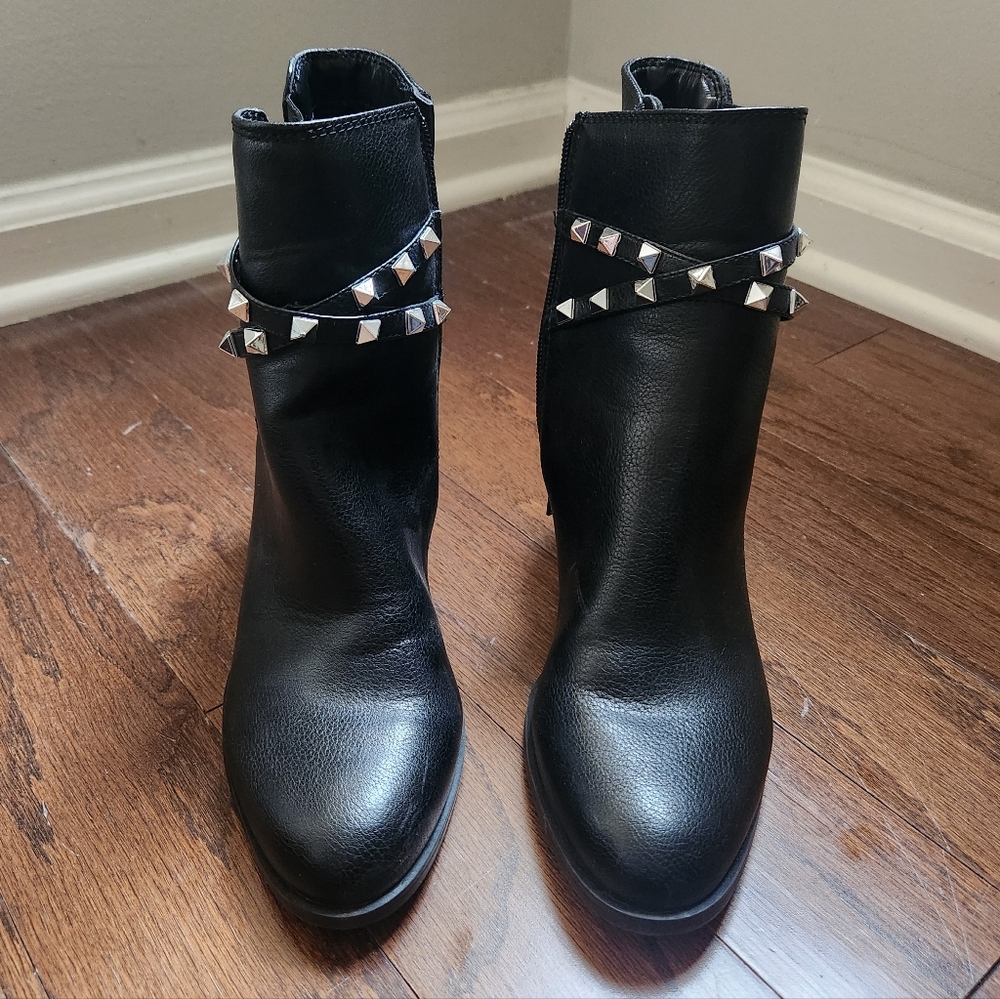 Nine West Women's Donda Black Studded 3" Block Heeled Boots Size 8